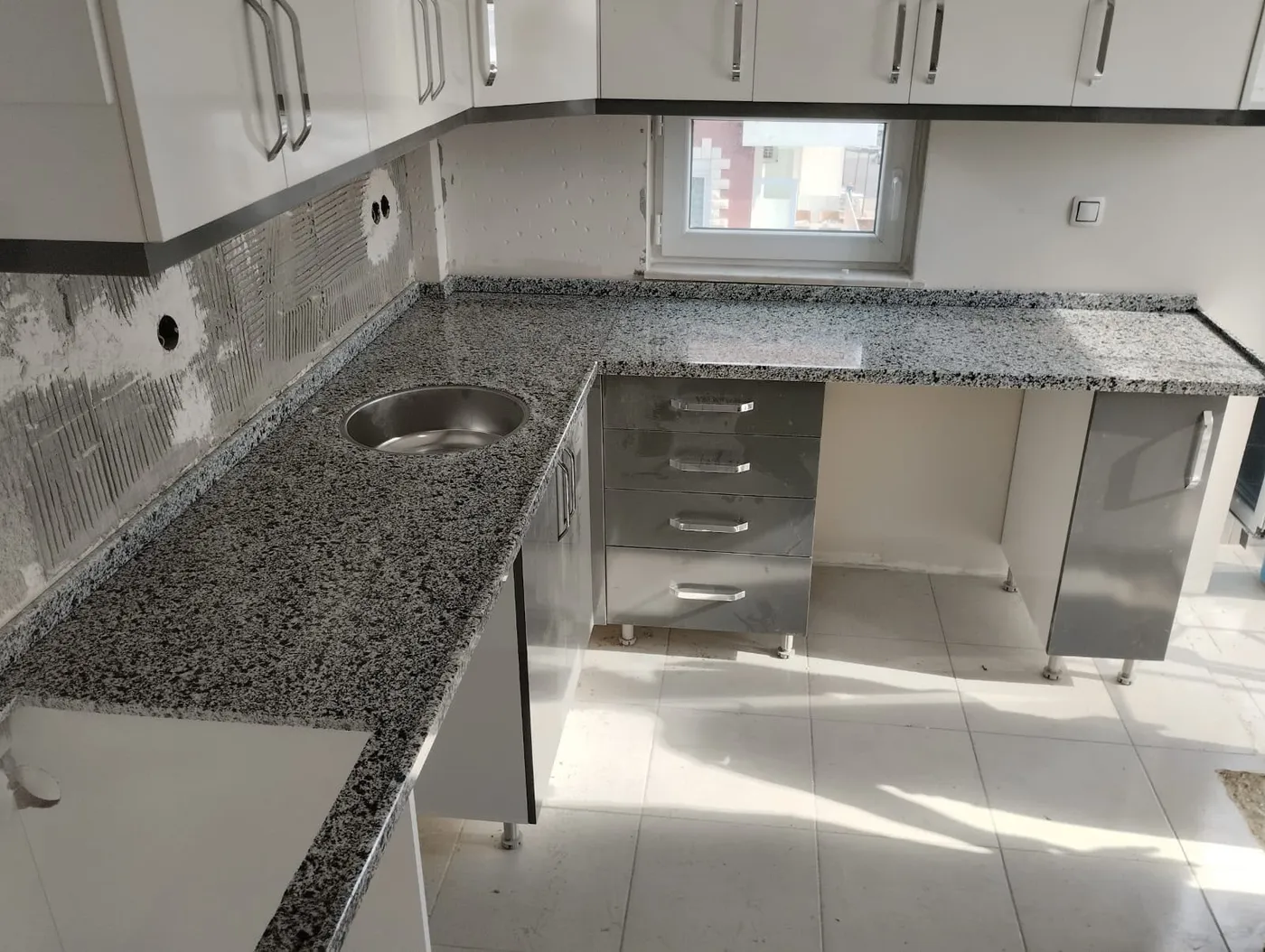 Kuvars (quartz) tezgah uygulaması — Emek Granit Mermer Antalya